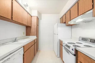 Photo #3: 6425334 Listing