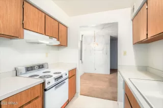 Photo #6: 6425334 Listing