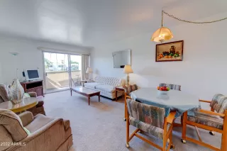 Photo #4: 6425613 Listing