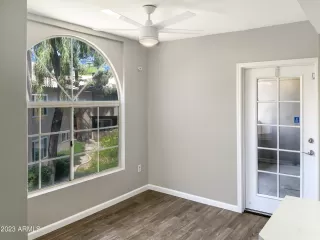 Photo #6: 6425856 Listing