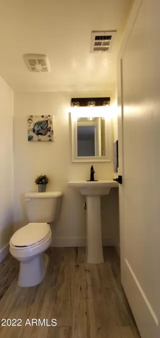 Photo #6: 6426118 Listing