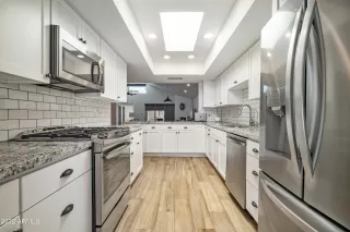 Photo #2: 6426456 Listing