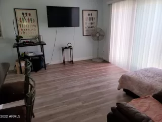 Photo #5: 6426794 Listing