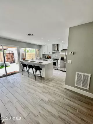 Photo #3: 6427660 Listing