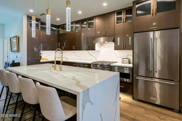 MLS: 6427726 Condo For Sale