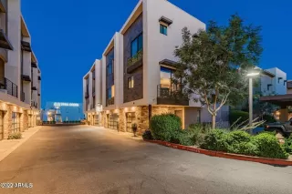 Photo #4: 6427726 Listing