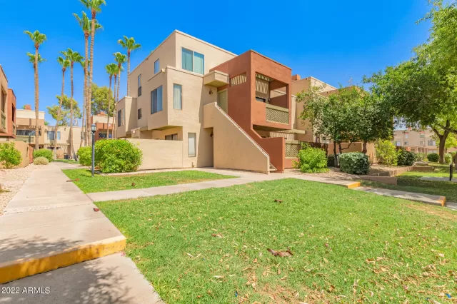 MLS: 6427853 Condo For Sale