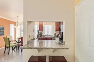 Photo #5: 6427853 Listing