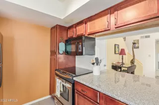 Photo #6: 6427853 Listing