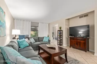 Photo #3: 6428201 Listing