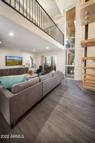 Photo #2: 6428330 Listing