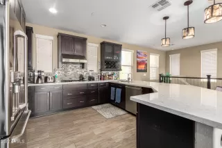 Photo #2: 6428381 Listing