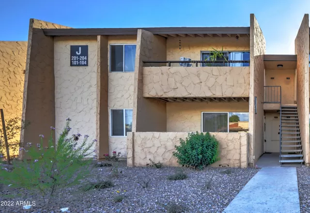 MLS: 6428686 Condo For Sale