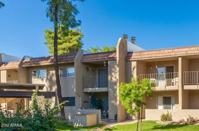 MLS: 6428712 Condo For Sale