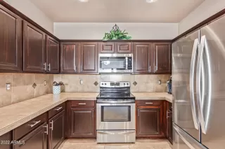 Photo #6: 6429132 Listing