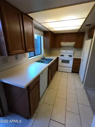 Photo #6: 6430088 Listing