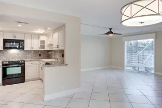 Photo #2: 6430167 Listing