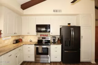 Photo #5: 6430432 Listing