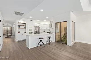 Photo #4: 6431185 Listing 