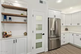 Photo #6: 6431185 Listing 