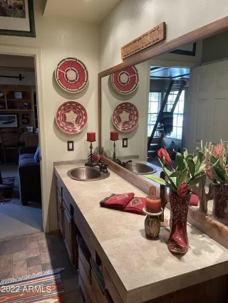 Photo #6: 6431200 Listing