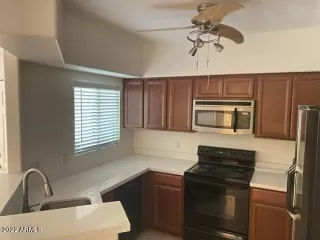 Photo #5: 6431336 Listing