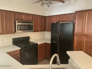 Photo #6: 6431336 Listing