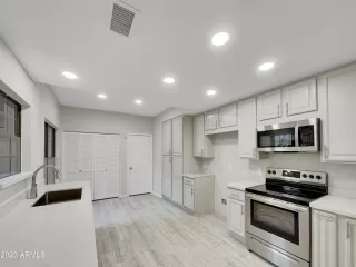 Photo #5: 6431959 Listing
