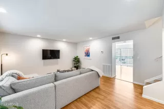 Photo #4: 6432097 Listing