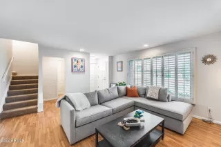 Photo #5: 6432097 Listing