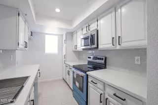 Photo #2: 6432341 Listing