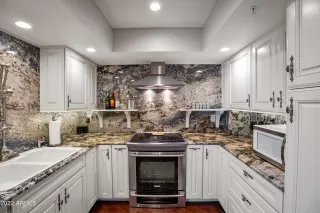 Photo #1: 6432355 Listing 