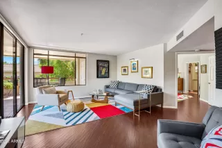 Photo #6: 6432355 Listing 