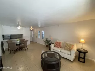 Photo #4: 6432899 Listing