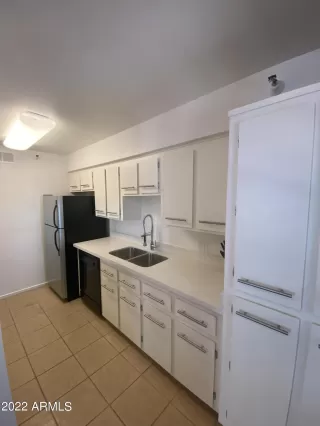 Photo #6: 6432899 Listing