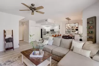 Photo #4: 6433126 Listing 