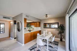 Photo #5: 6433506 Listing 