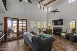 Photo #6: 6433878 Listing