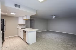 Photo #6: 6433949 Listing