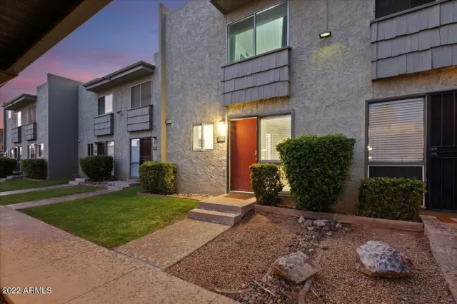 MLS: 6434037 Condo For Sale