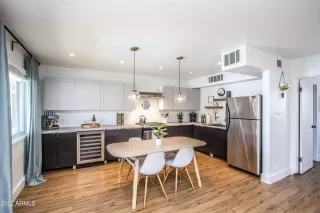 Photo #2: 6434764 Listing 