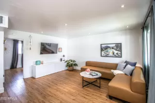 Photo #6: 6434764 Listing 