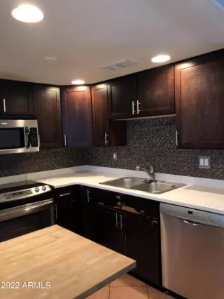 Photo #6: 6435176 Listing 