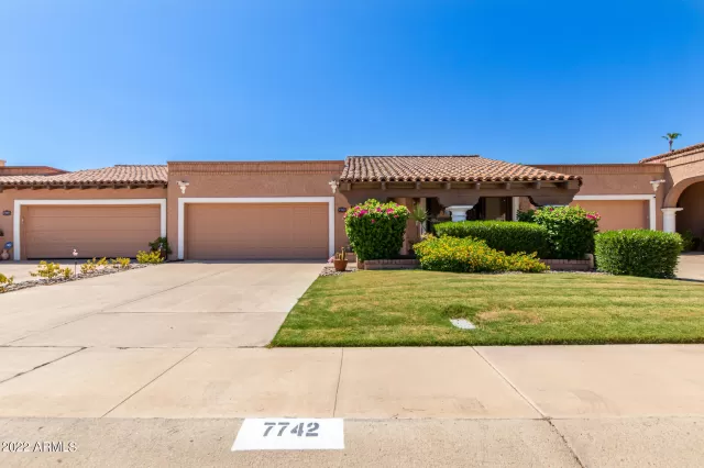 MLS: 6435204 Condo For Sale