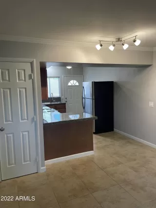 Photo #4: 6435500 Listing