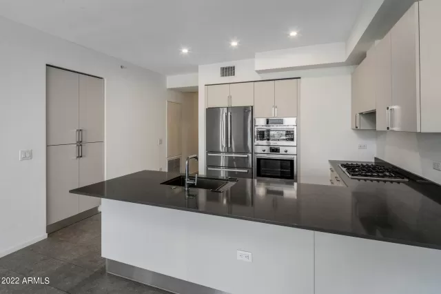 MLS: 6436586 Condo For Sale