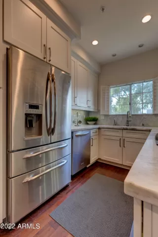 Photo #3: 6436611 Listing 