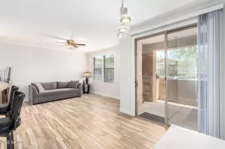 Photo #5: 6436752 Listing