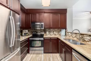 Photo #6: 6436752 Listing