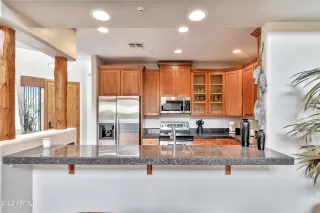 Photo #6: 6437458 Listing